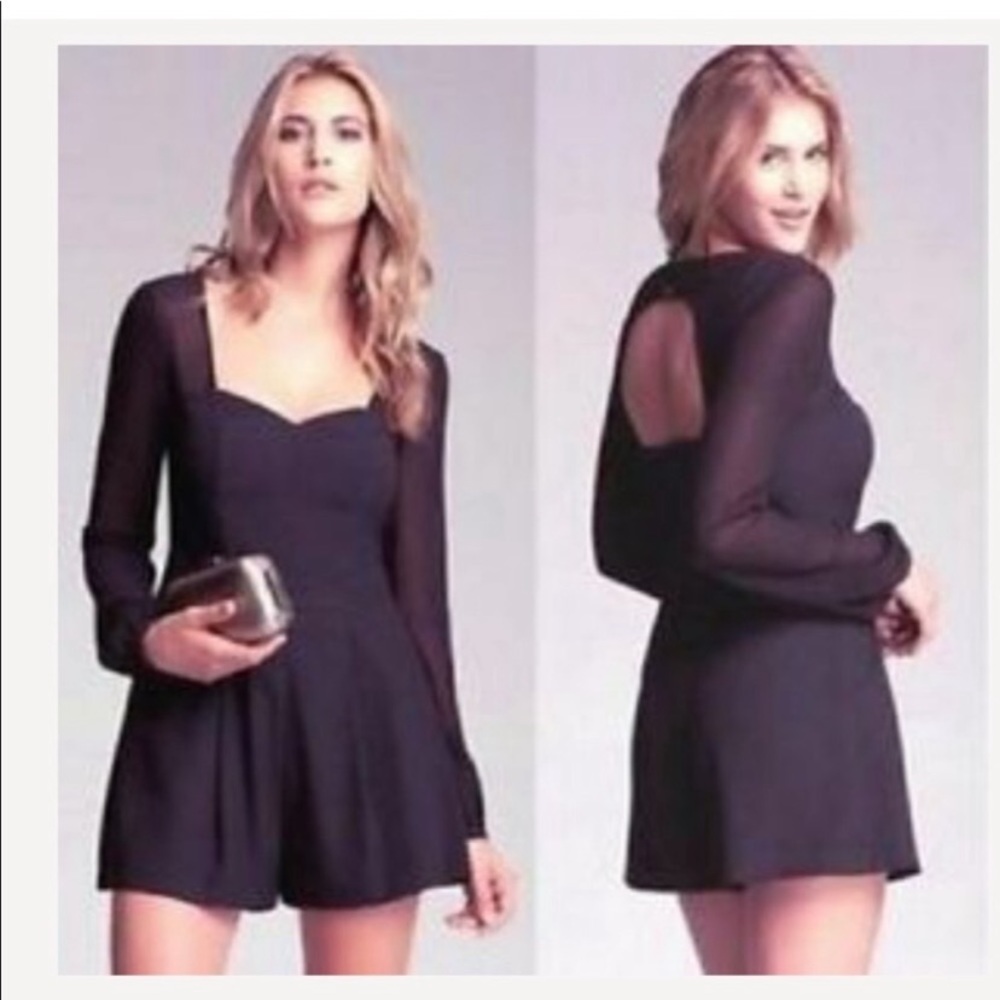 🌹💎💗sexy classy Bebe chiffon sleeves open back romper💋🤩🎈